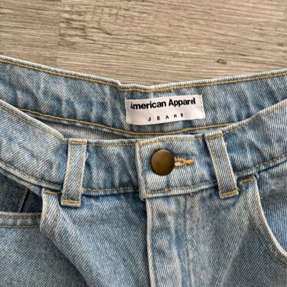 Vintage American Apparel High-Waisted Denim Shorts – Size 29 - Picture 6 of 6